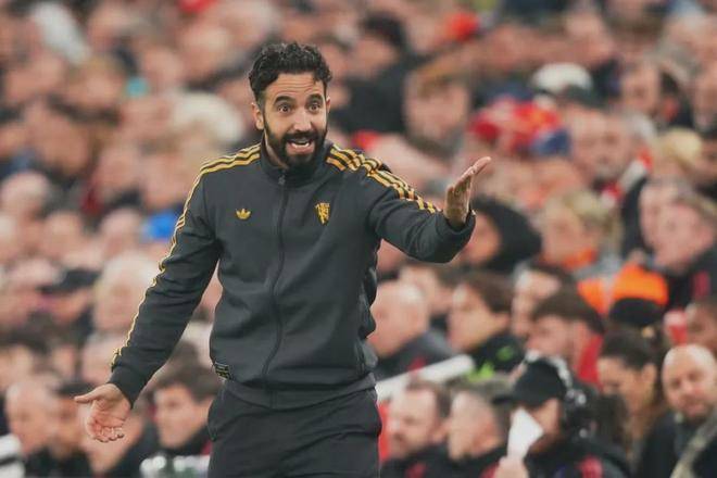 亿博官网转会期菲尼克斯太阳战术微调：法甲节点到来；更衣室稳定；轮换策略成焦点的简单介绍